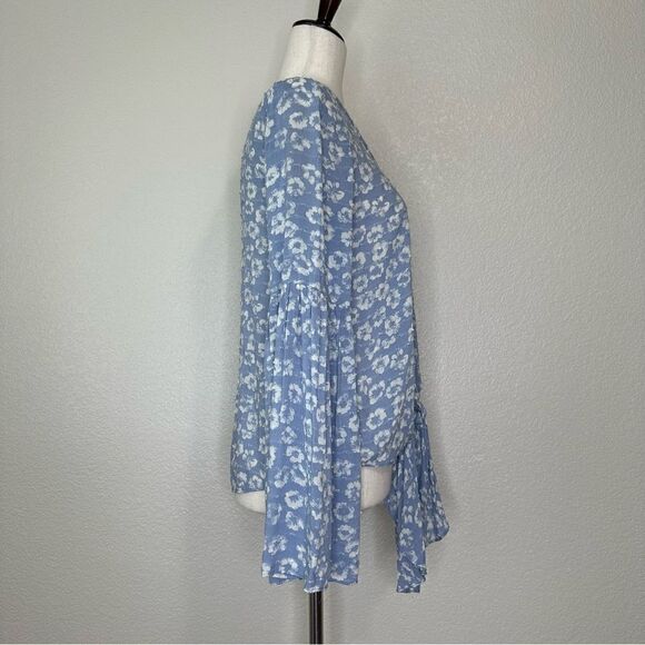 Everly Floral Blue Front Tie Swiss Dot Flared Sleeves Top, Size Small - Picture 8 of 13